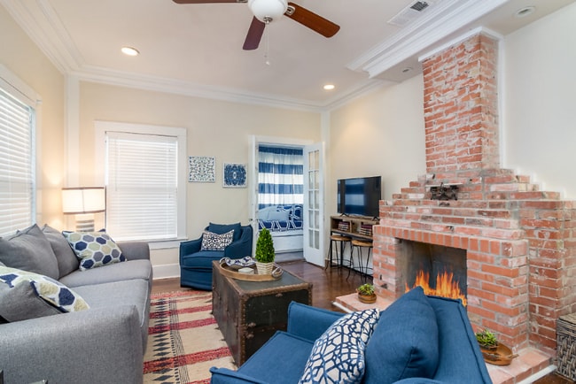 property at 418 E Myrtle St