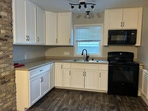 Wildwood Apartments in Montevideo, MN - Building Photo - Building Photo