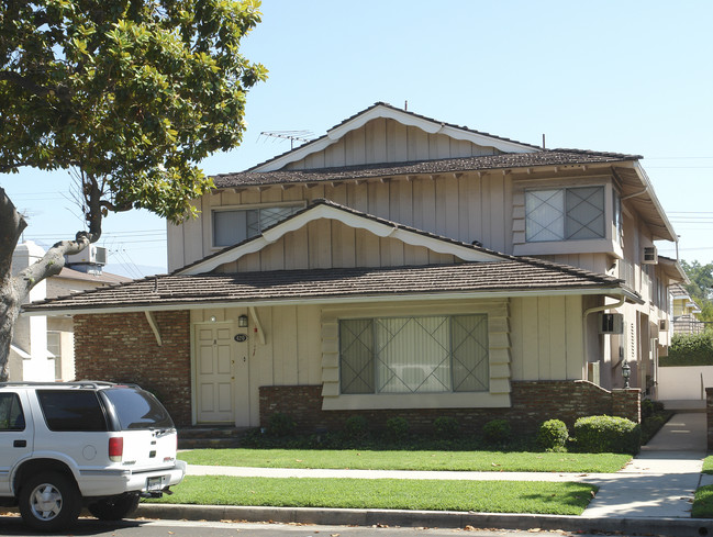 420 N Monterey St in Alhambra, CA - Building Photo - Building Photo