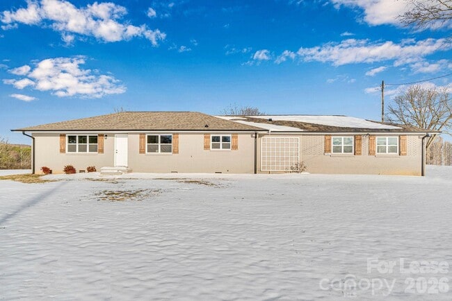 property at 2765 Long Cir