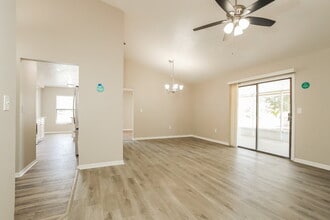 518 Carlsbad Dr in Kissimmee, FL - Building Photo - Building Photo