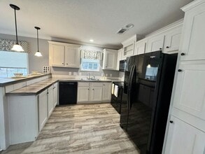 2323 NW 46th Ct in Ocala, FL - Building Photo - Building Photo