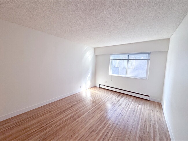 2228 Franklin St in Vancouver, BC - Building Photo - Building Photo