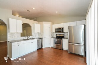 806 Brenton Leaf Dr in Ruskin, FL - Building Photo - Building Photo