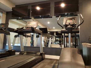 2160 State Hwy 13 in Mendota Heights, MN - Foto de edificio - Building Photo