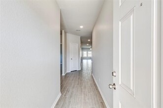 141 Yellowstone Dr in Kyle, TX - Building Photo - Building Photo