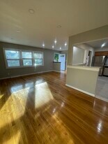 45 Ebony St, Unit 1 fl in Staten Island, NY - Building Photo