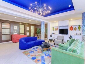 6001 SW 70th St, Unit 229 in South Miami, FL - Building Photo - Building Photo