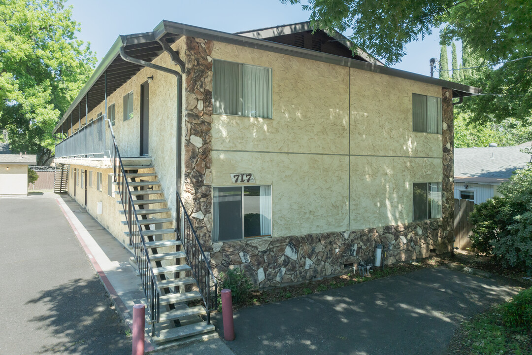 Hazel Student Living in Chico, CA - Foto de edificio