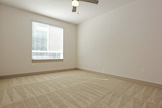 Camden Tempe in Tempe, AZ - Building Photo - Interior Photo