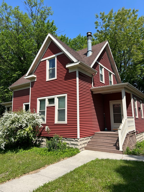 624 5th St S in Moorhead, MN - Foto de edificio - Building Photo