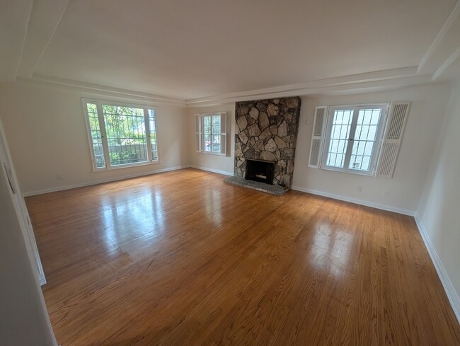 1219 Hi Point St, Unit 1219