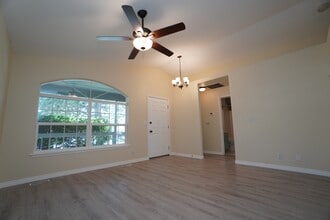 5903 S Snowdrop Pl in Boise, ID - Building Photo - Building Photo