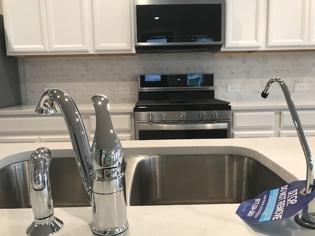 property at 3115 Flower Market Ln