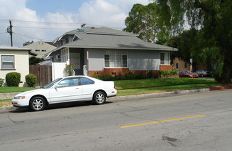 473 E Verdugo Ave in Burbank, CA - Building Photo - Building Photo