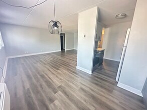 120 Huntington Turnpike in Bridgeport, CT - Building Photo - Building Photo