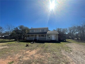 1816 Eagles Way in Leander, TX - Foto de edificio - Building Photo