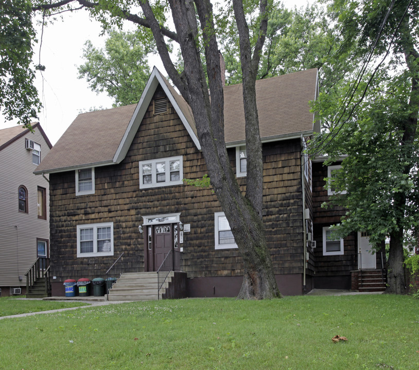 98 Taylor St in Staten Island, NY - Building Photo