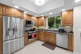 2748 Tiburon Blvd E in Naples, FL - Foto de edificio - Building Photo