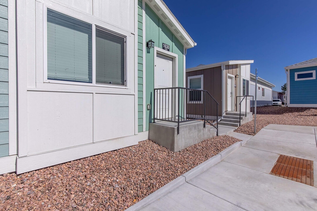 Cottages at Mesa Ridge in Fountain, CO - Foto de edificio