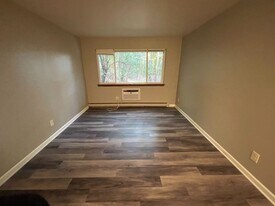 700 E North St. (10 Unit) in Waukesha, WI - Building Photo