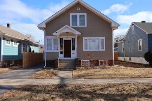 1617 Jackson St, Unit 2 in North Chicago, IL - Building Photo