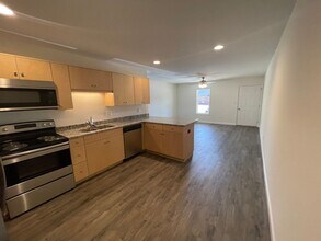 4013 Eugene Dr in Denver, NC - Building Photo - Building Photo