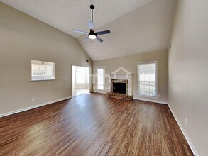 440 Waverly Point Dr in Grayson, GA - Foto de edificio - Building Photo