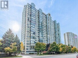 350 Webb Dr in Mississauga, ON - Building Photo