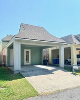 108 Laguna Ln in Lafayette, LA - Building Photo