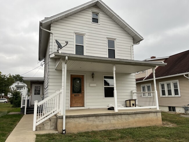 property at 627 S Wayne St