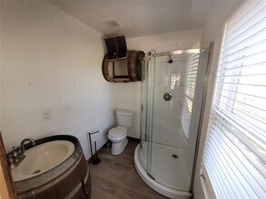 10742 Co Rd 3707 in Wills Point, TX - Building Photo - Building Photo