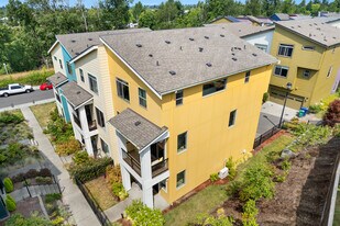 9834-9811 11th Ave SW in Seattle, WA - Building Photo