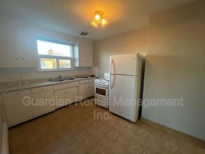 2016 Walsh St E in Thunder Bay, ON - Building Photo - Building Photo