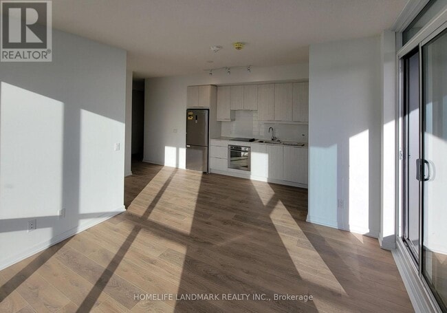 32-2732 Forest Manor Rd in Toronto, ON - Building Photo - Building Photo