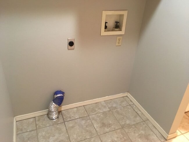 315 Valley Dr-Unit -315-1 in Russellville, AR - Building Photo - Building Photo