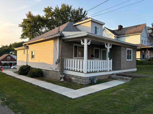 3105 State St in White Oak, PA - Building Photo - Building Photo