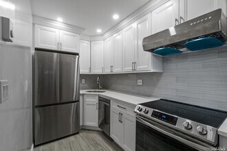 155-09 Locke Ave in Queens, NY - Building Photo - Building Photo