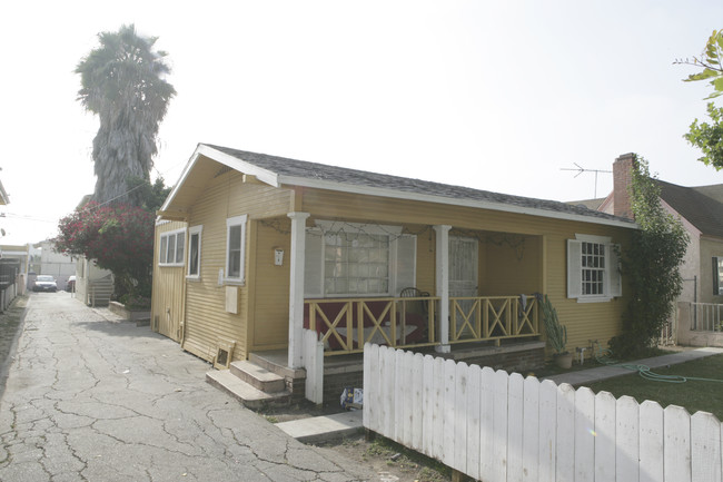 6126 Brynhurst Ave in Los Angeles, CA - Building Photo - Building Photo