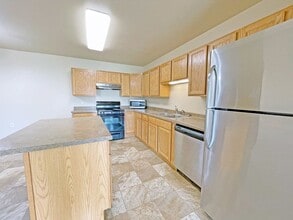 Northern Plains Apartments in Minot, ND - Building Photo - Building Photo