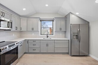 42 Lamport Ave in Port Jefferson Station, NY - Building Photo - Building Photo