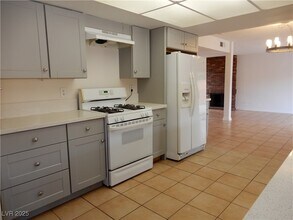 3163 Panocha St in Las Vegas, NV - Building Photo - Building Photo
