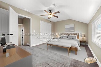 504 N Foxridge Dr in Raymore, MO - Building Photo - Building Photo