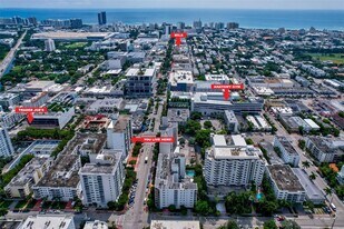 1331 Lincoln Rd in Miami Beach, FL - Building Photo