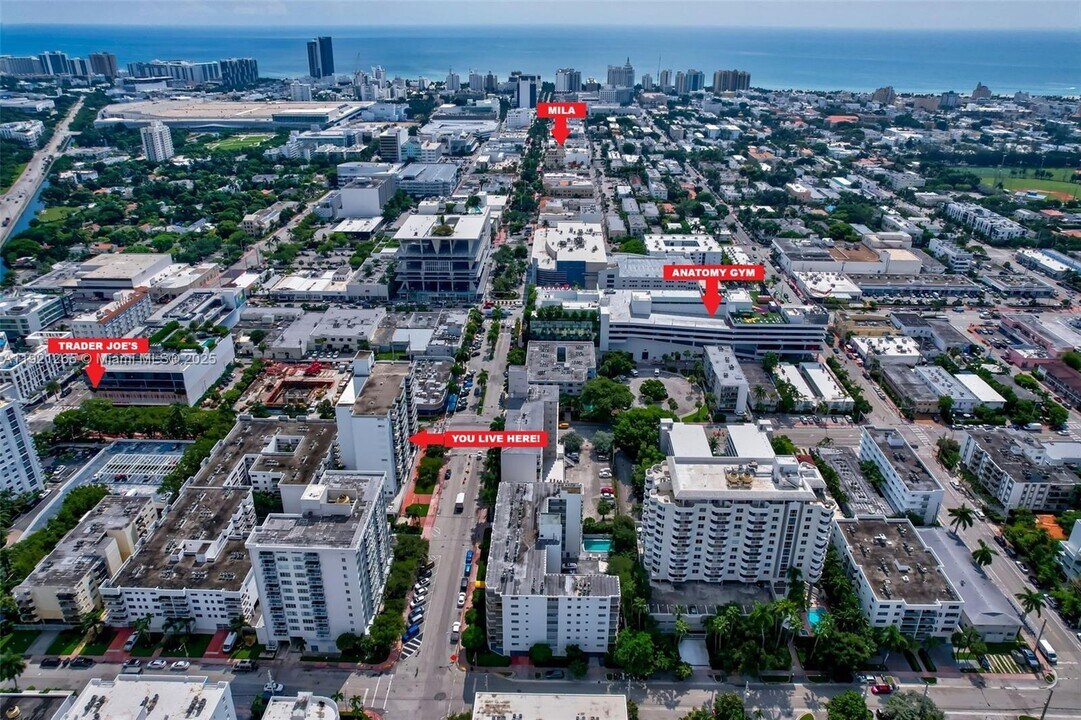 1331 Lincoln Rd in Miami Beach, FL - Building Photo