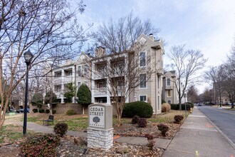 244 S Cedar St, Unit 1 in Charlotte, NC - Building Photo - Building Photo