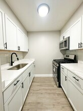 4300 N Keystone Ave in Chicago, IL - Building Photo - Building Photo