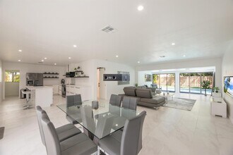 3000 NE 21st Ter in Fort Lauderdale, FL - Building Photo - Building Photo