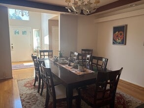 1319 Flanders Rd in La Cañada Flintridge, CA - Building Photo - Building Photo