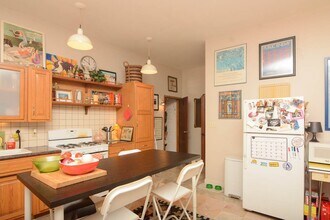 945 N Hoyne Ave, Unit J00P in Chicago, IL - Foto de edificio - Building Photo